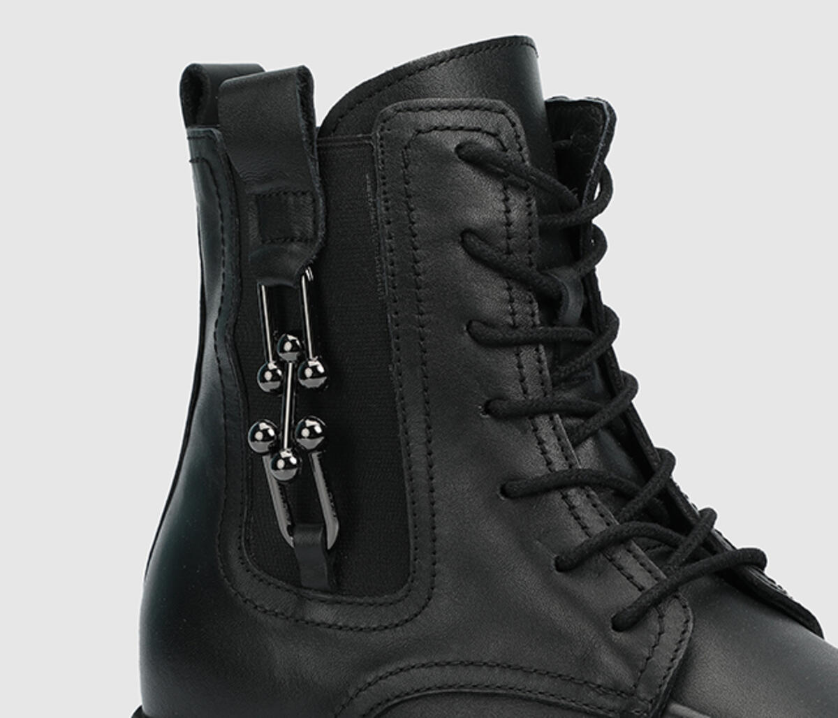 Siyah Deri Kadın Bot