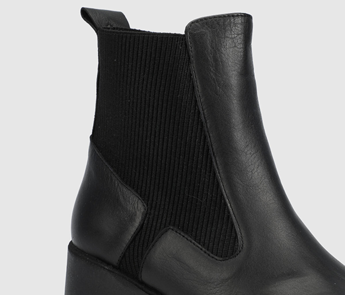 Siyah Deri Kadın Bot