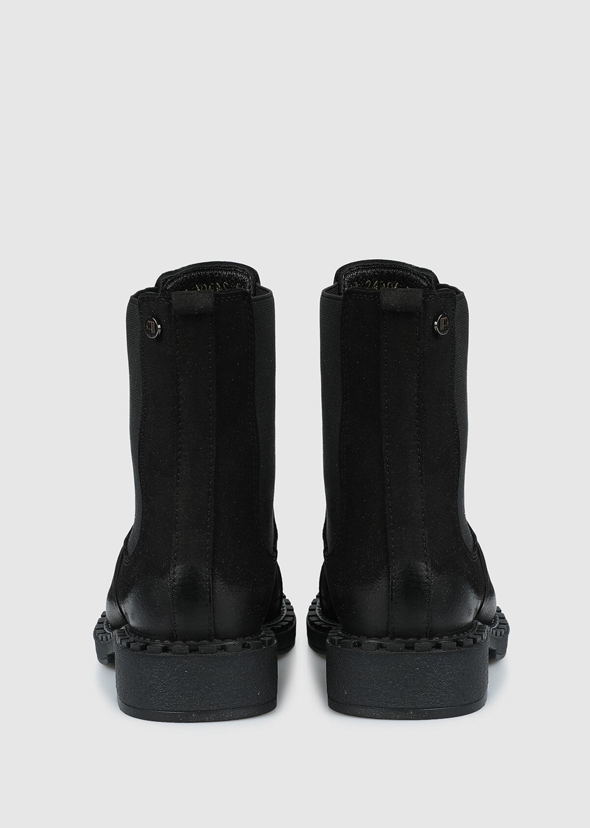 Siyah Deri Kadın Bot