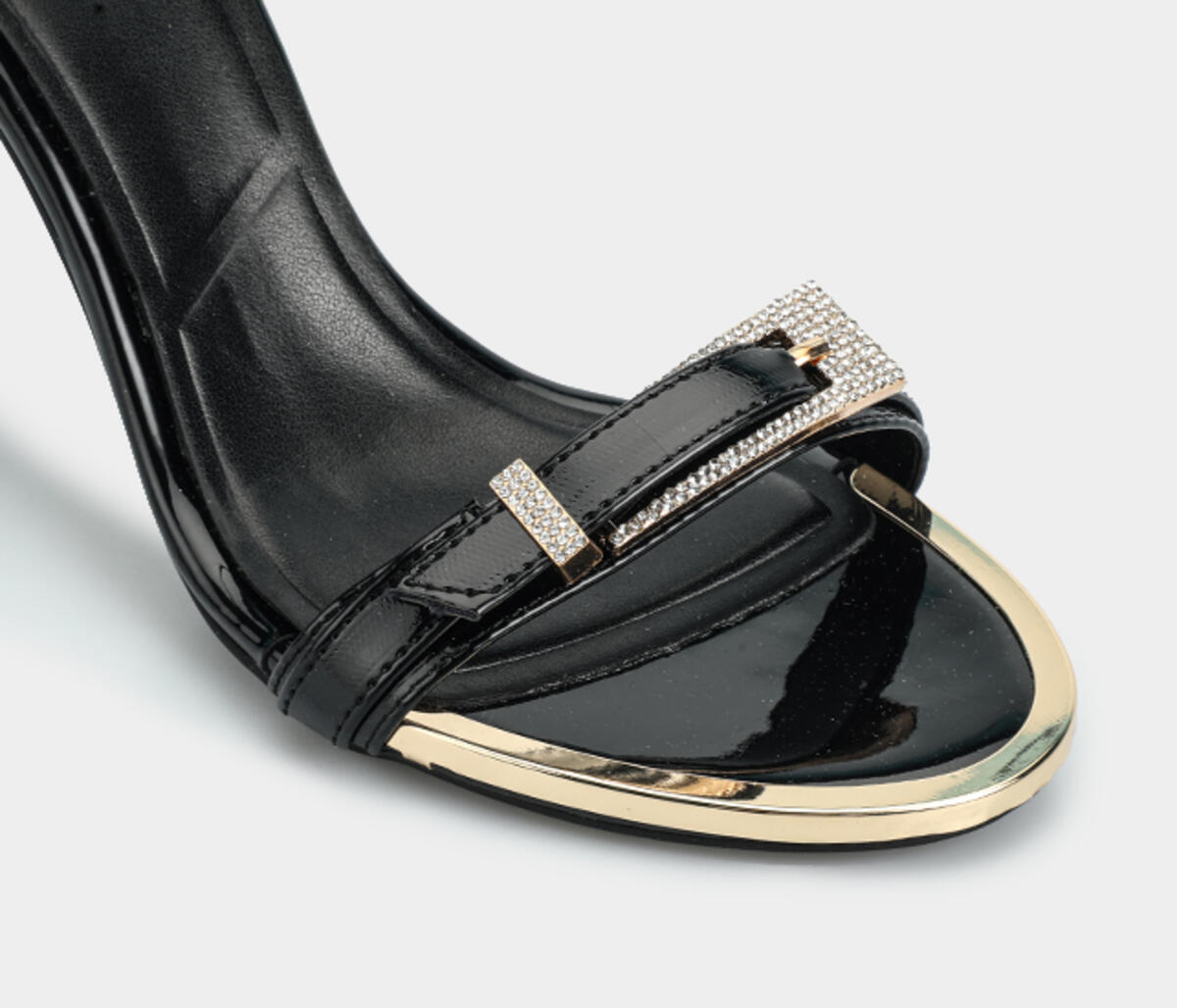 Siyah Kadın Topuklu Sandalet