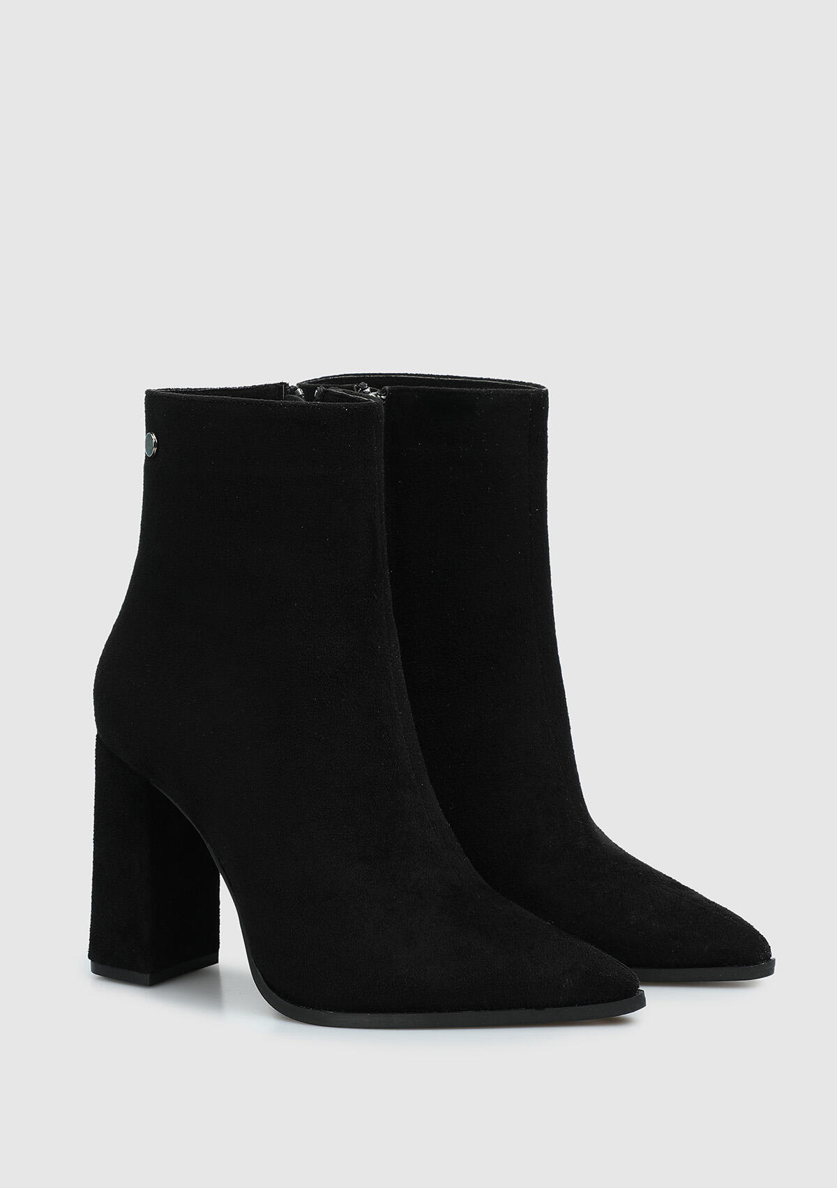 Siyah/Siyah Kadın Bot