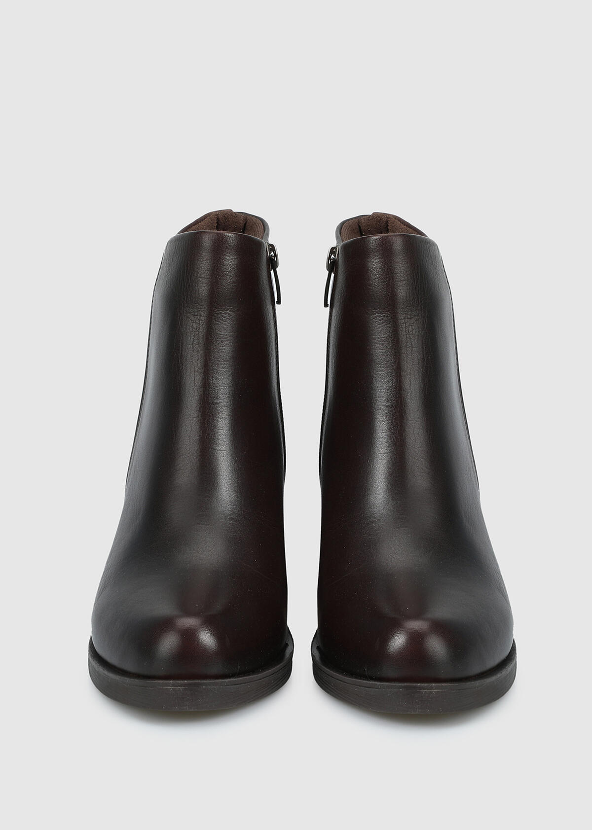 Kahve Deri Kadın Bot