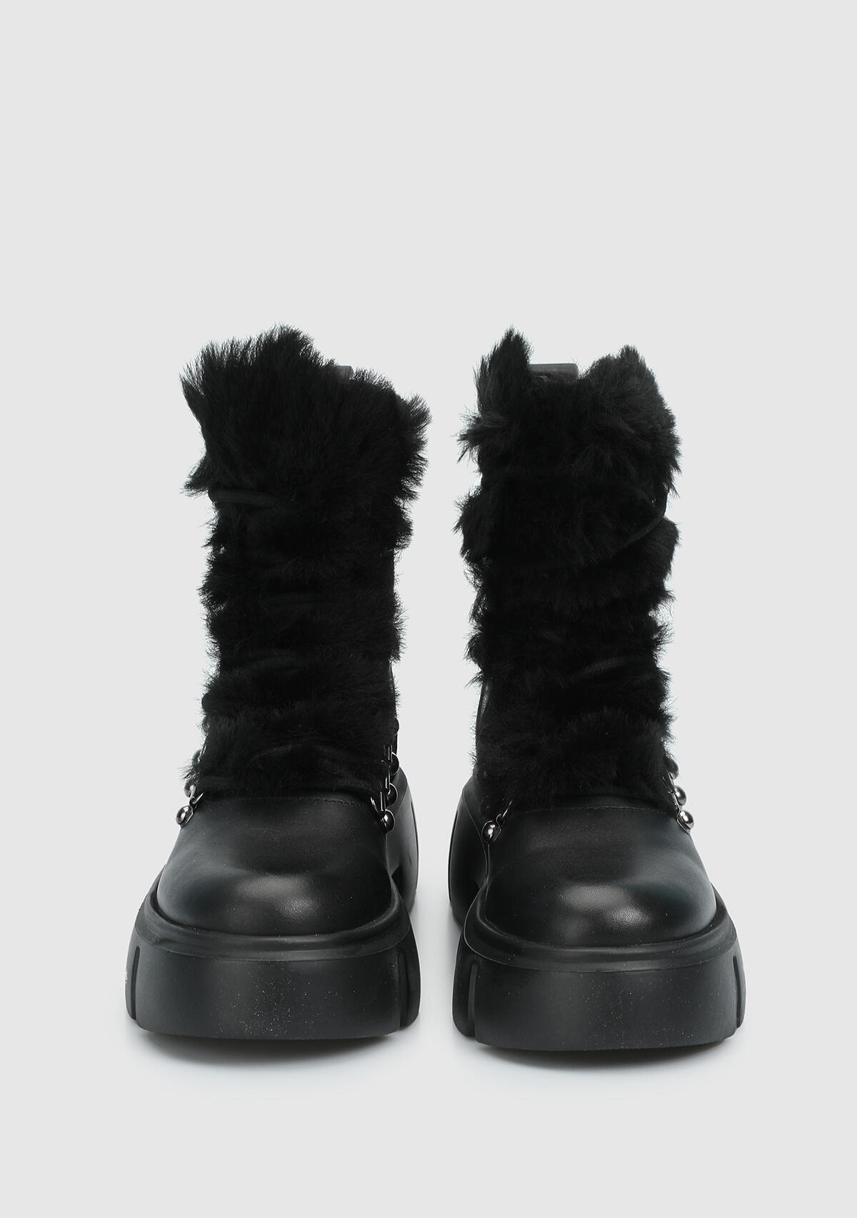 Siyah Deri Kadın Bot