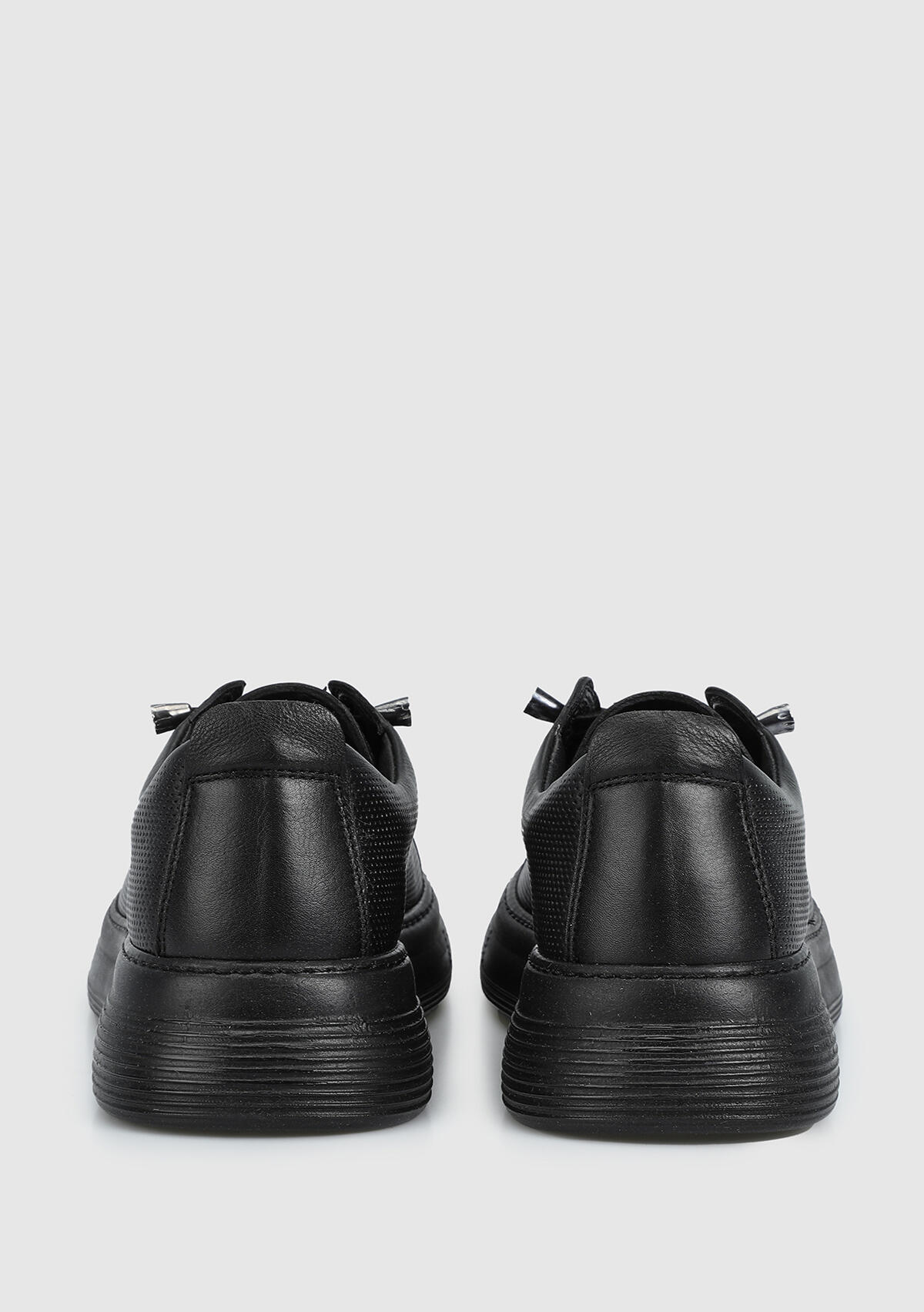 Siyah Deri Kadın Sneaker