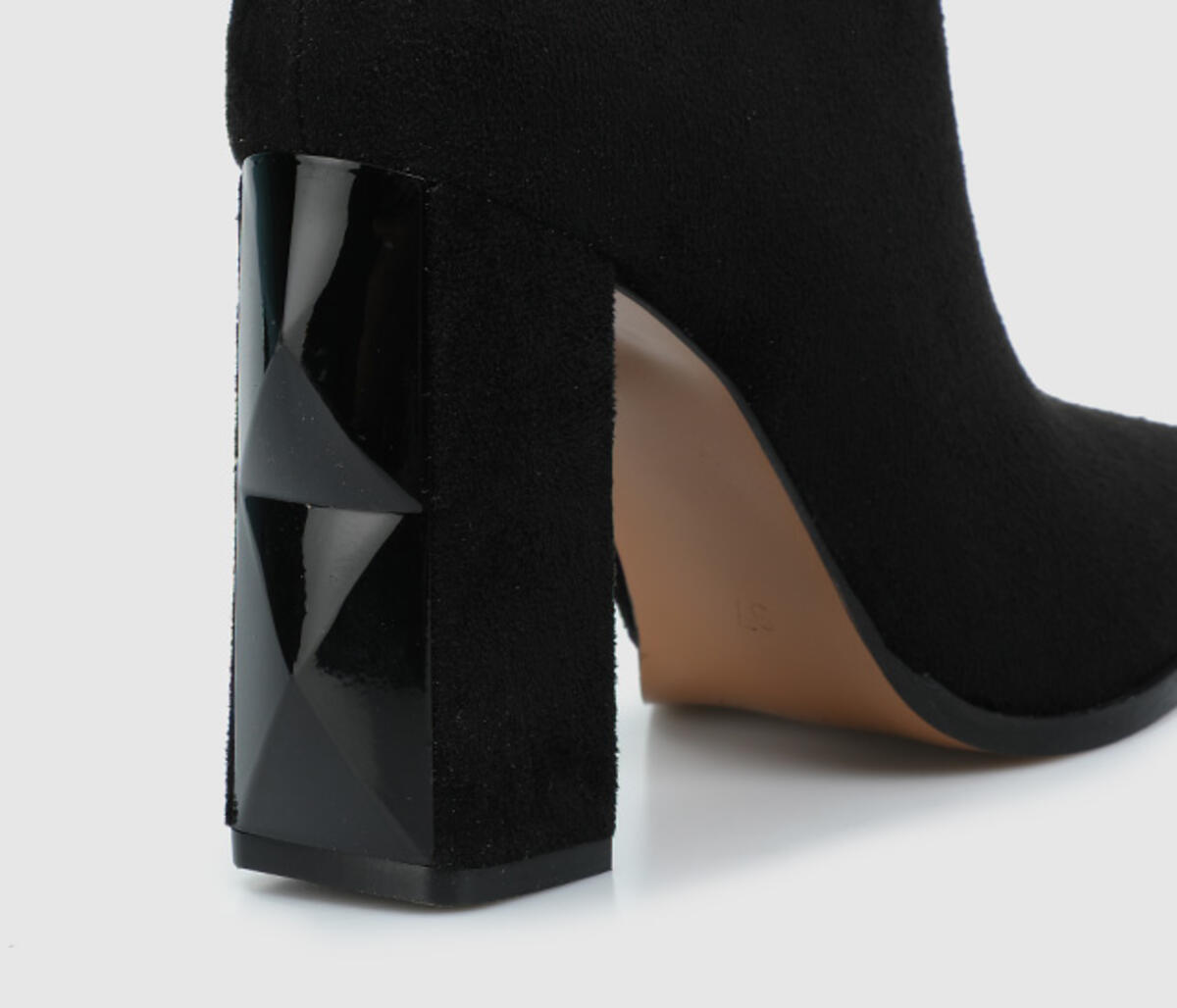 Siyah/Siyah Kadın Bot