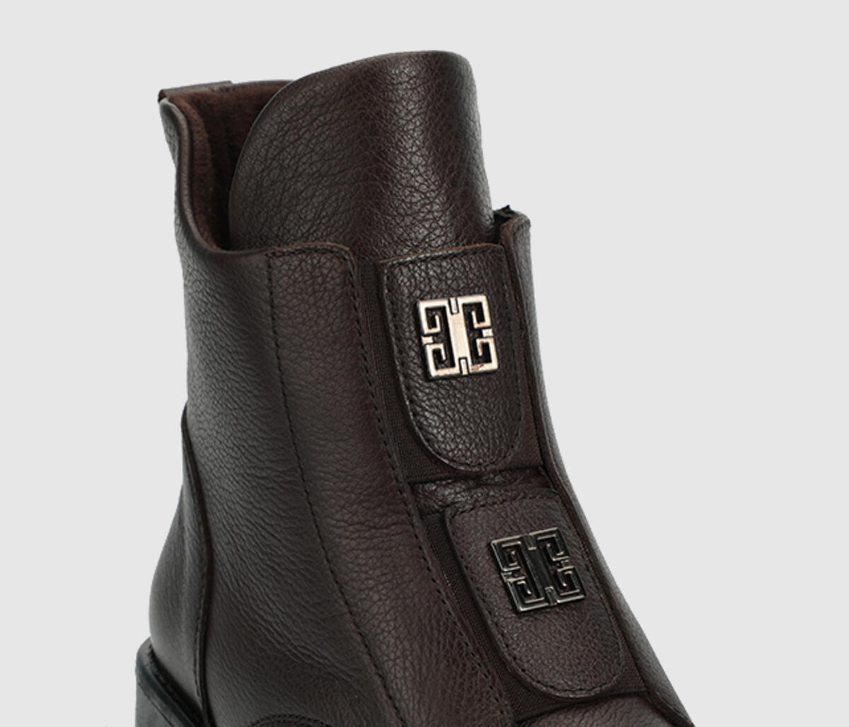 Kahve Deri Kadın Bot