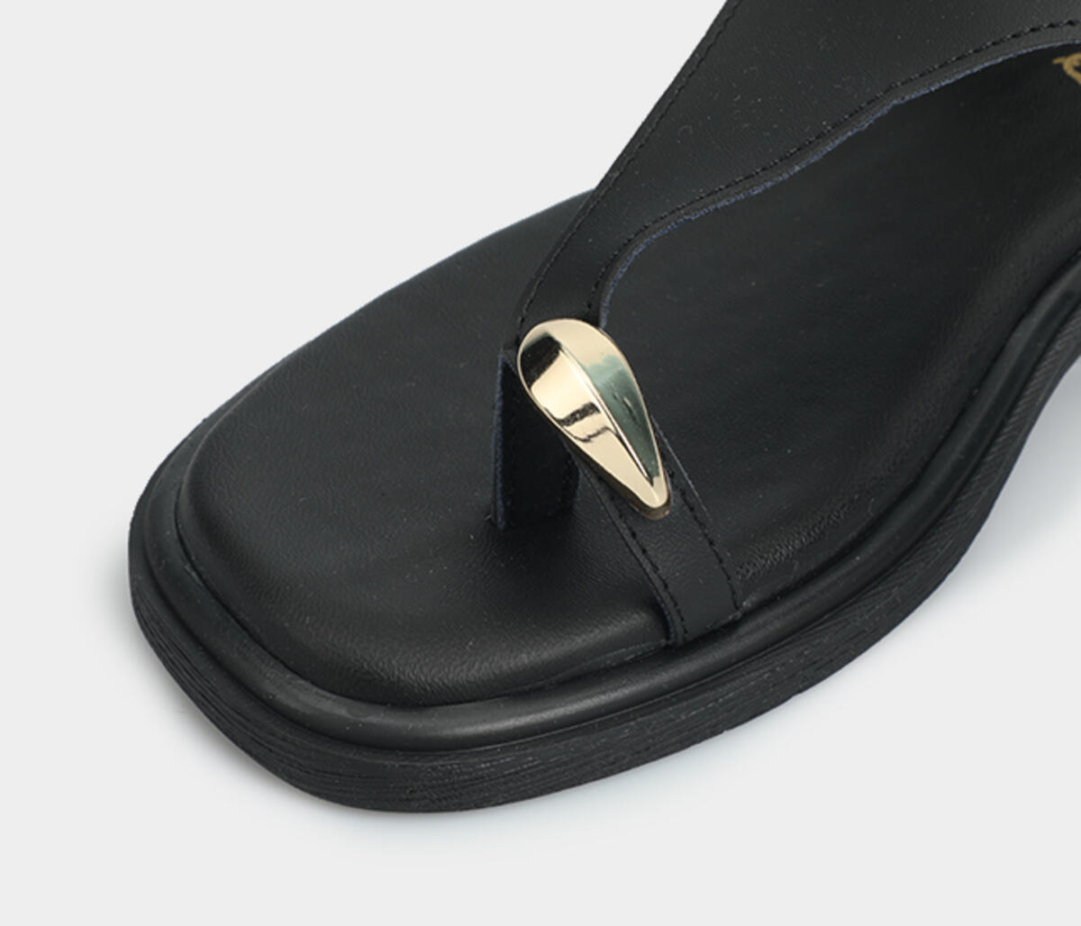 Siyah Kadın Düz Sandalet