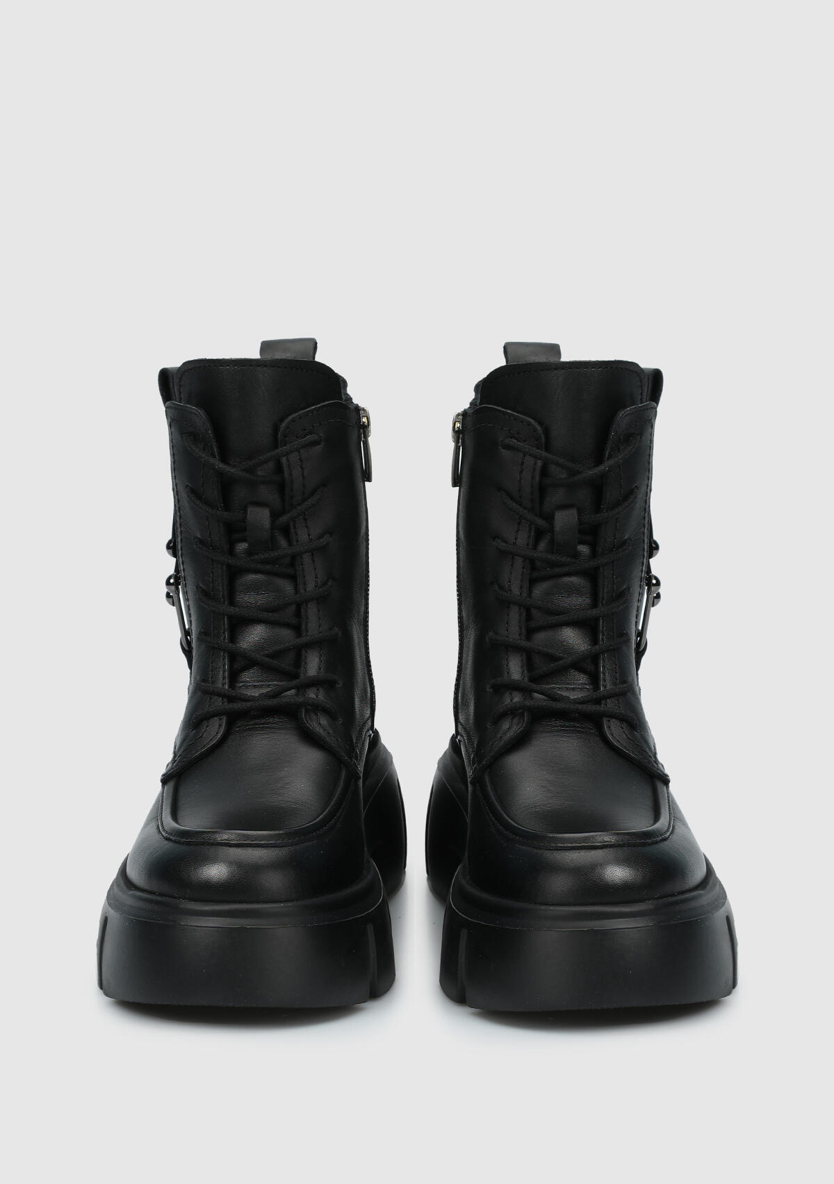 Siyah Deri Kadın Bot