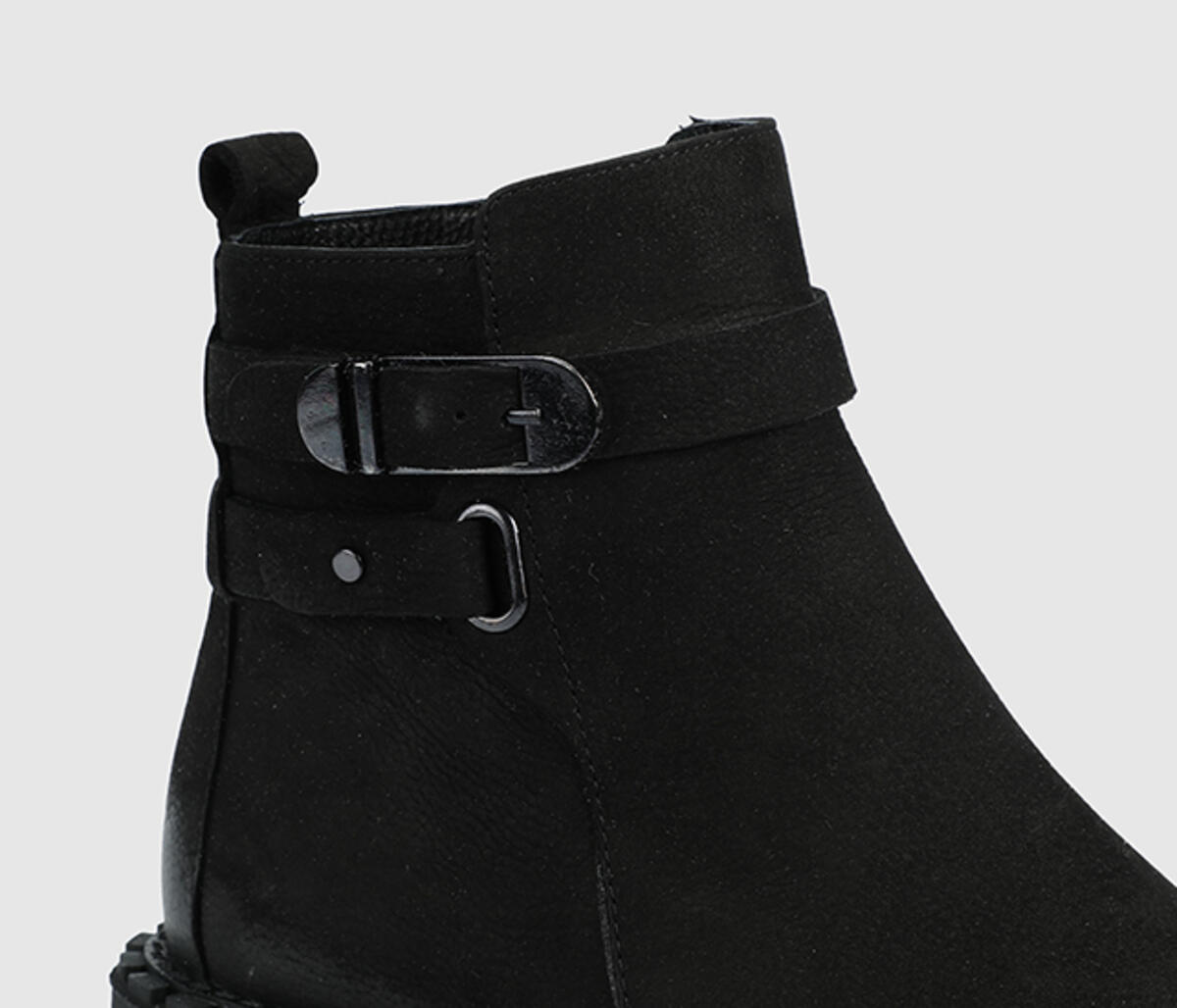 Siyah Deri Kadın Bot