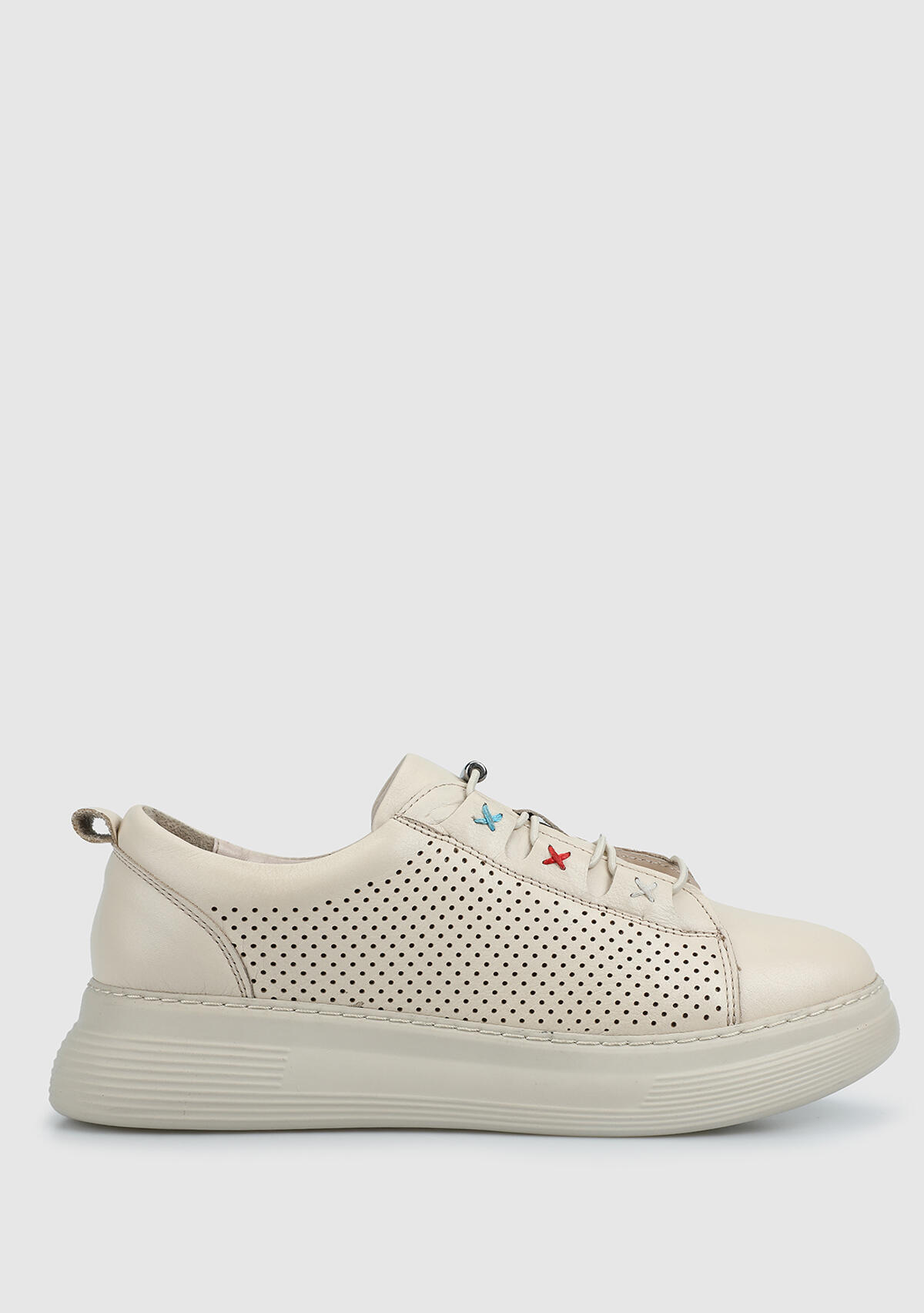 Bej Deri Kadın Sneaker
