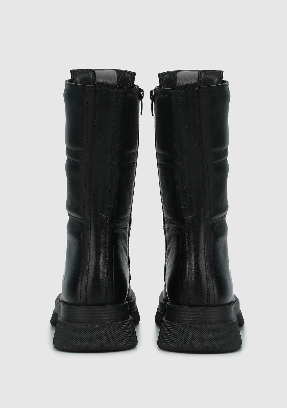 Siyah Deri Kadın Bot