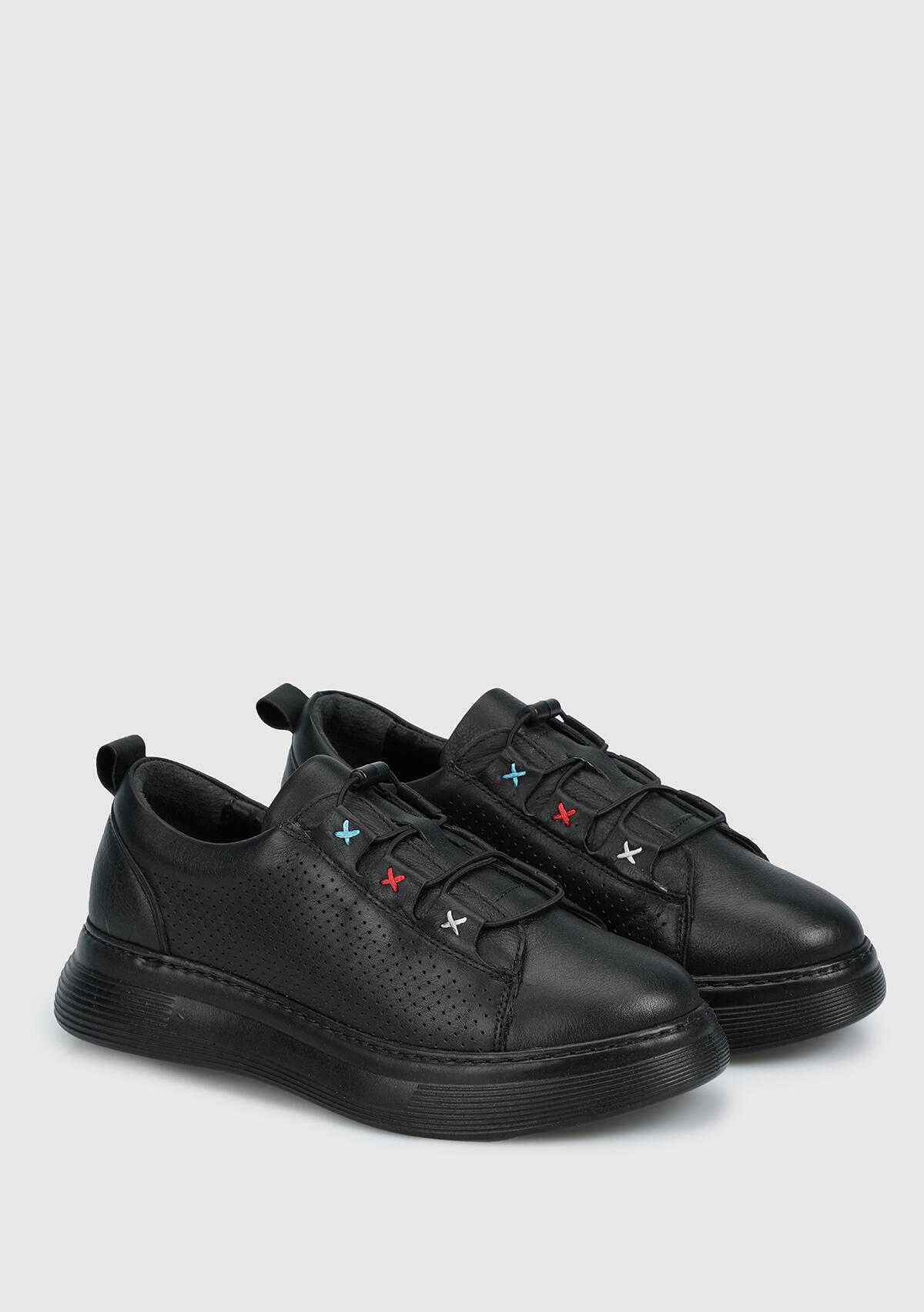 Siyah Deri Kadın Sneaker