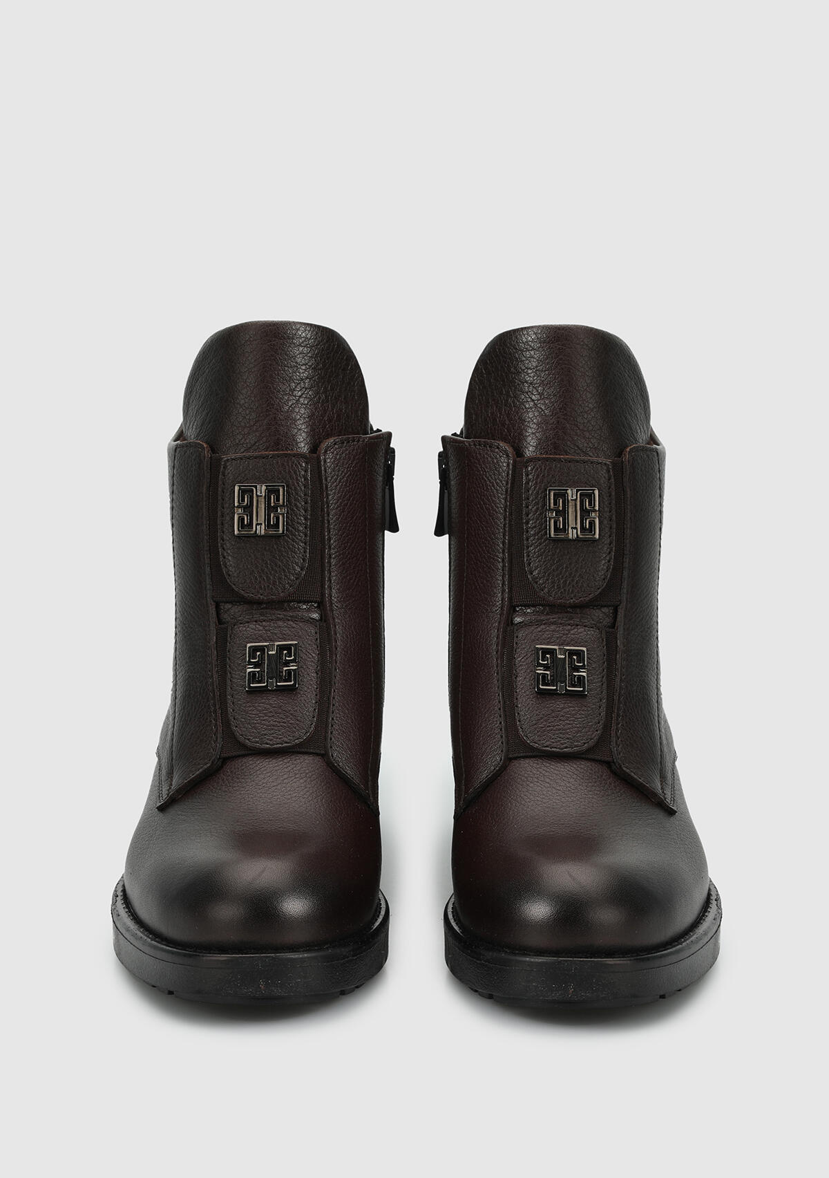 Kahve Deri Kadın Bot