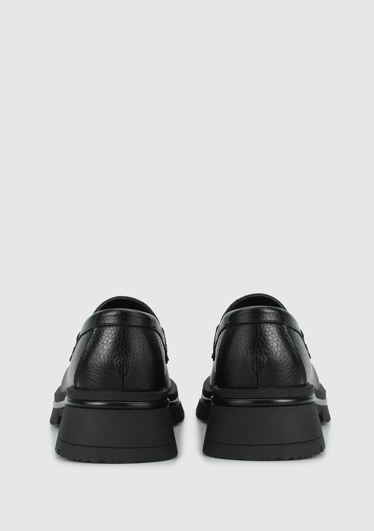 Siyah Deri Kadın Ayakkabı