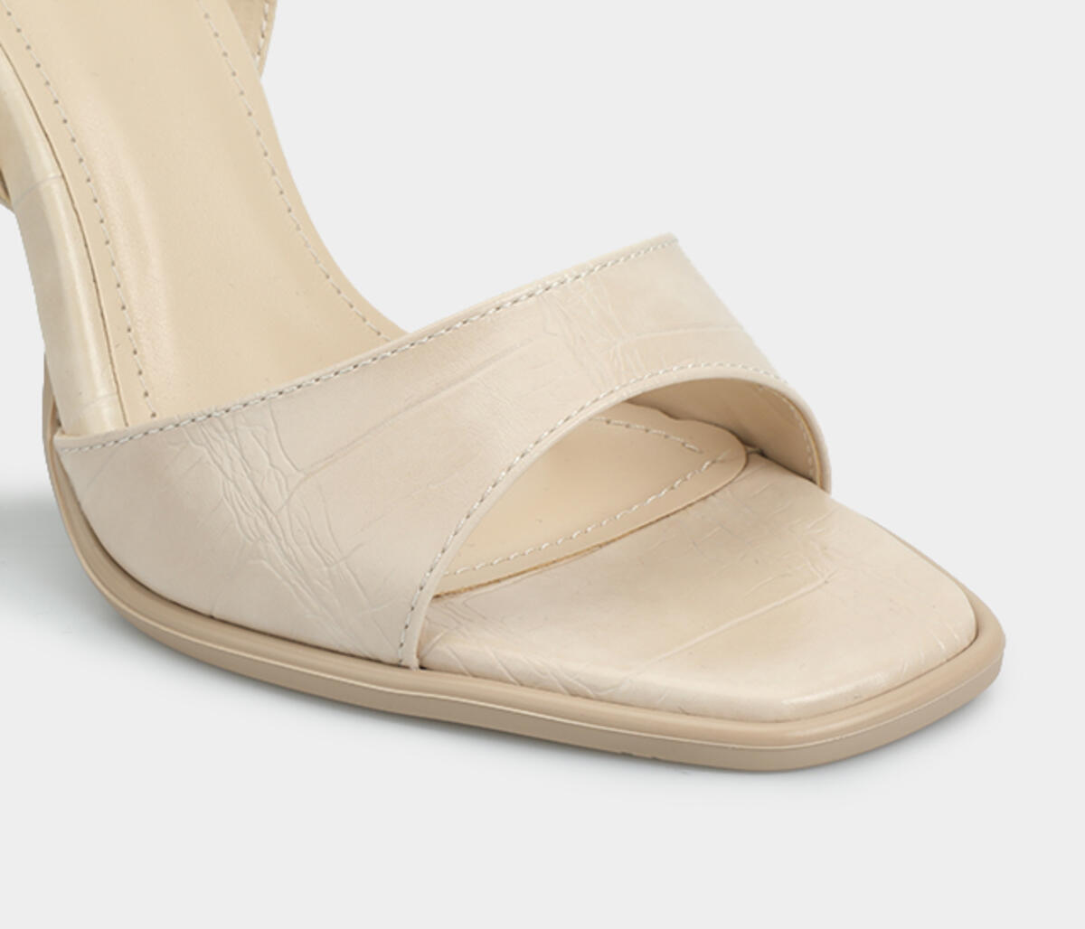 Ekru Kadın Topuklu Sandalet