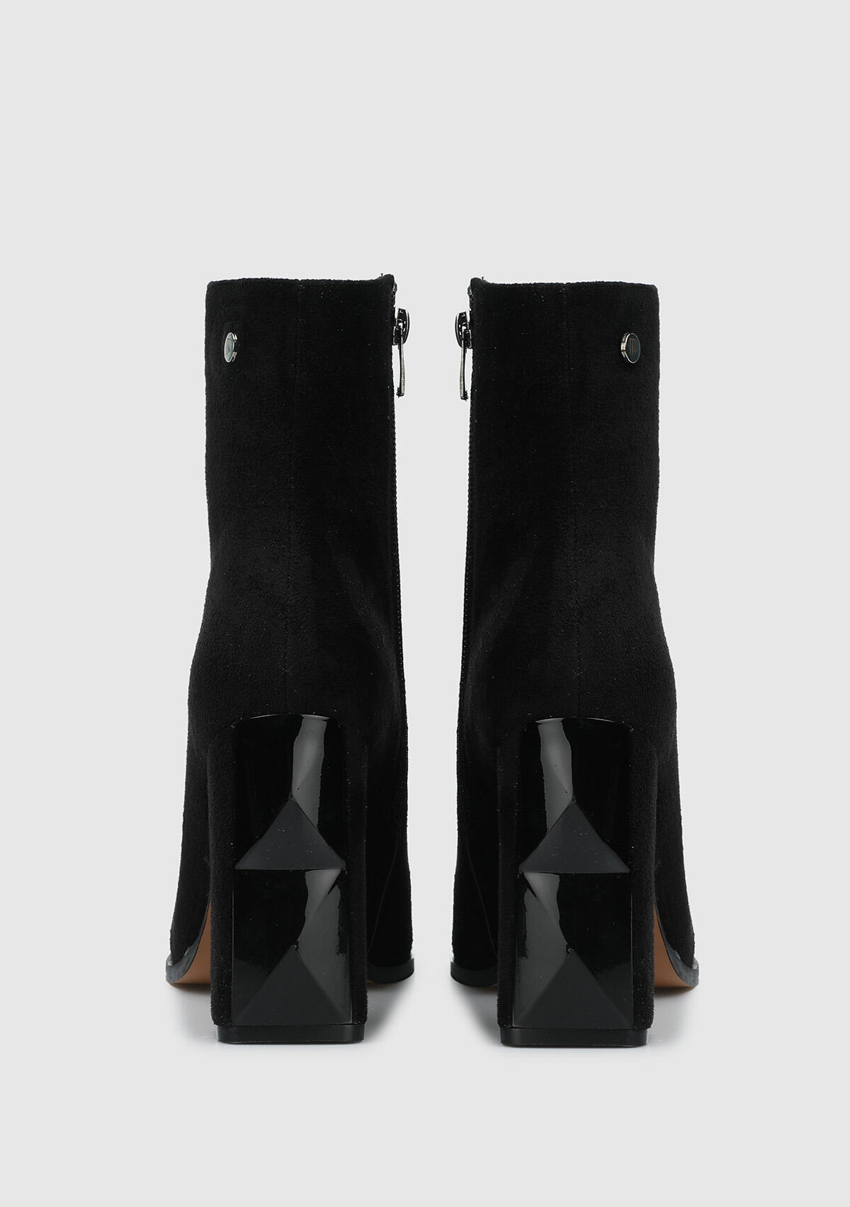 Siyah/Siyah Kadın Bot