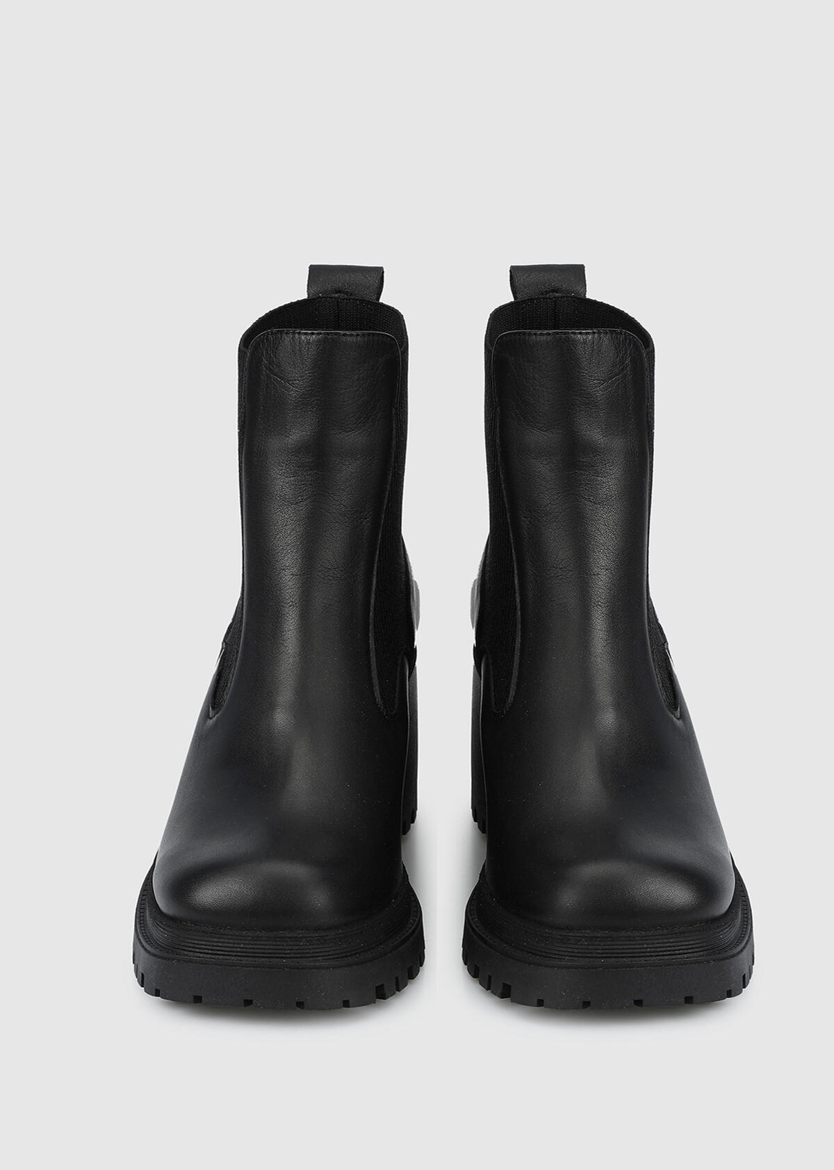 Siyah Deri Kadın Bot