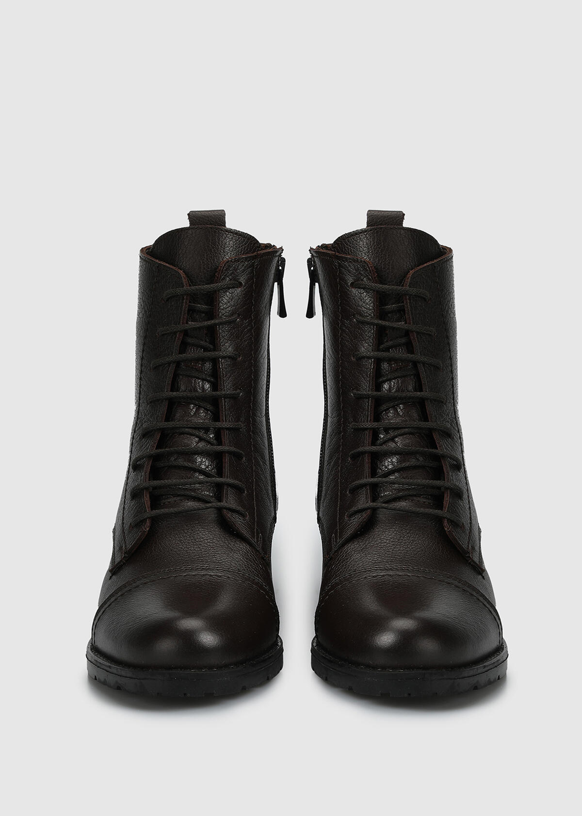 Kahve Deri Kadın Bot