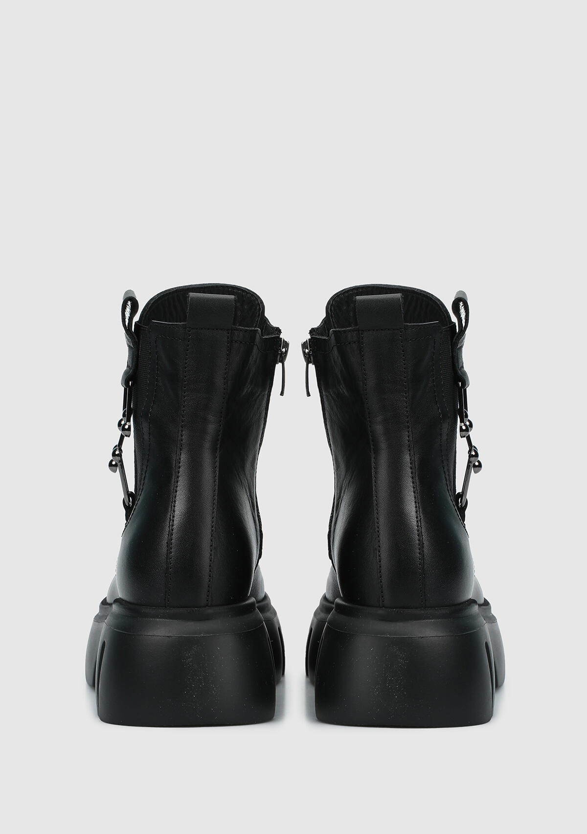 Siyah Deri Kadın Bot