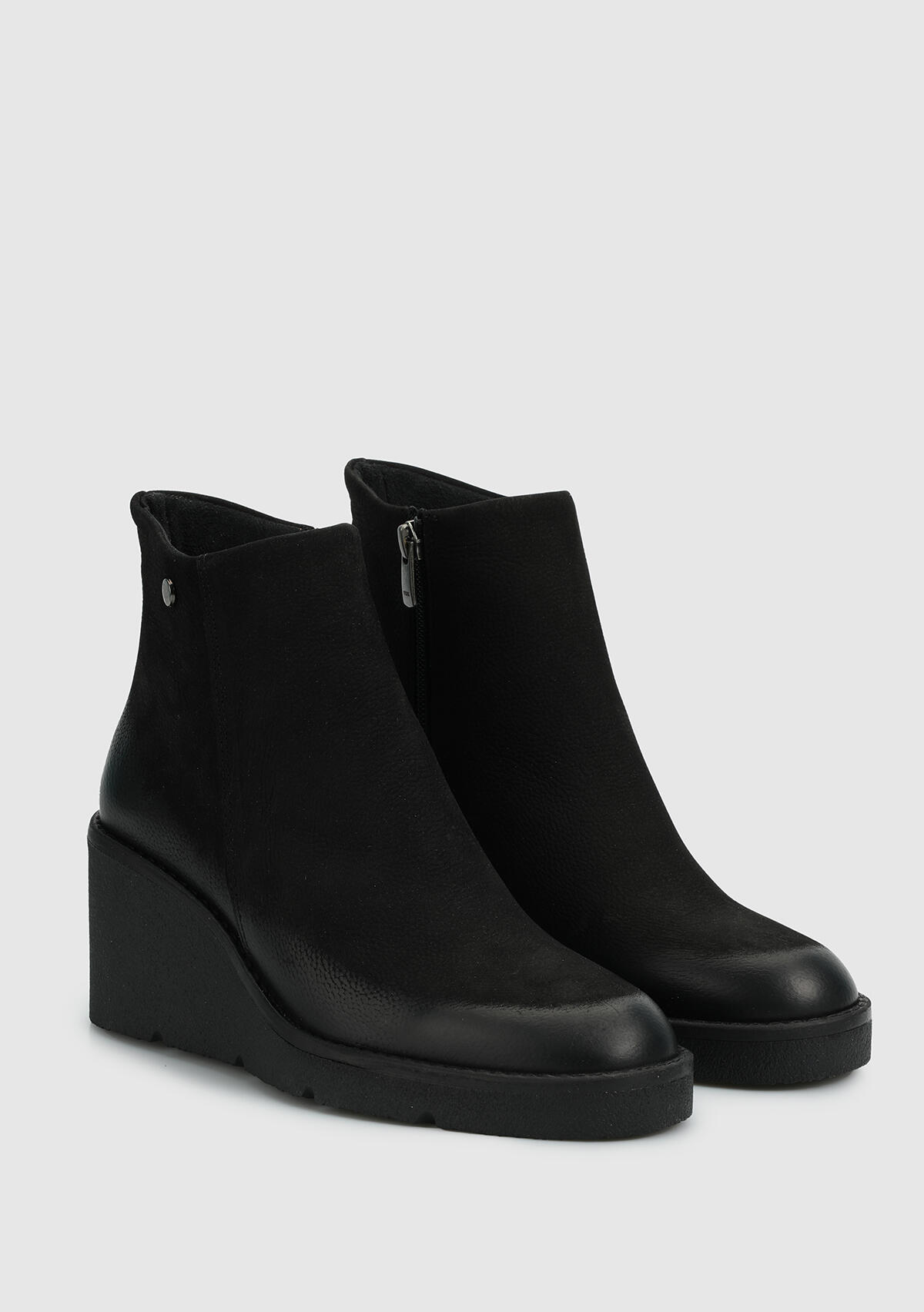 Siyah Deri Kadın Bootie