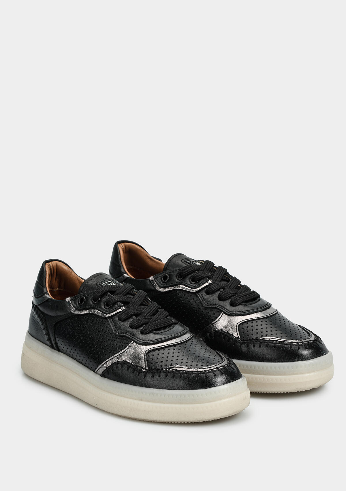 Siyah Deri Kadın Sneaker