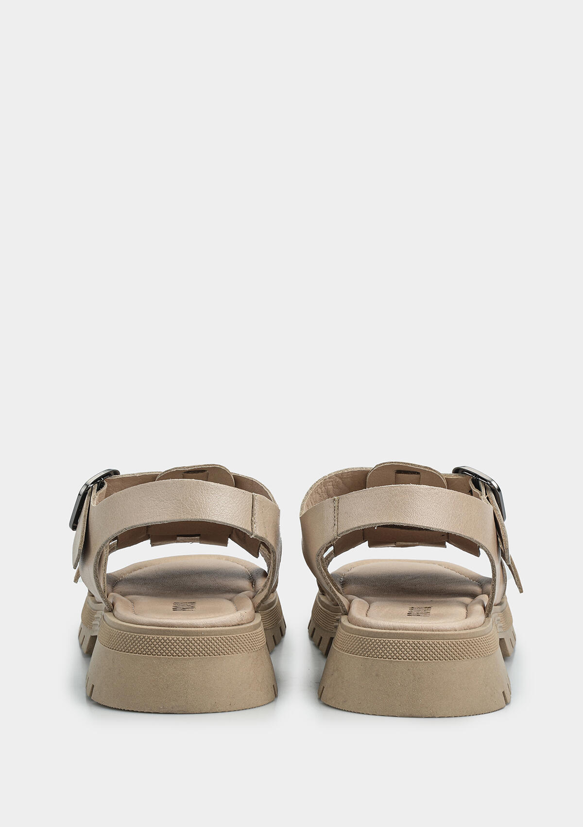 Bej Deri Kadın Düz Sandalet