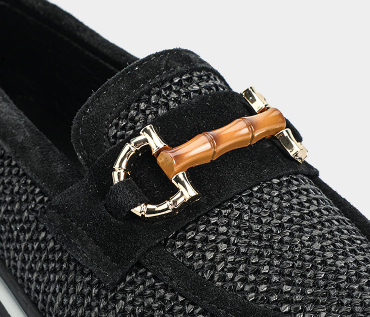 Siyah Deri Kadın Ayakkabı