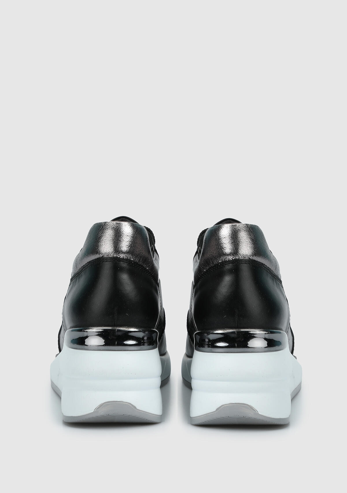 Siyah Deri Kadın Sneaker